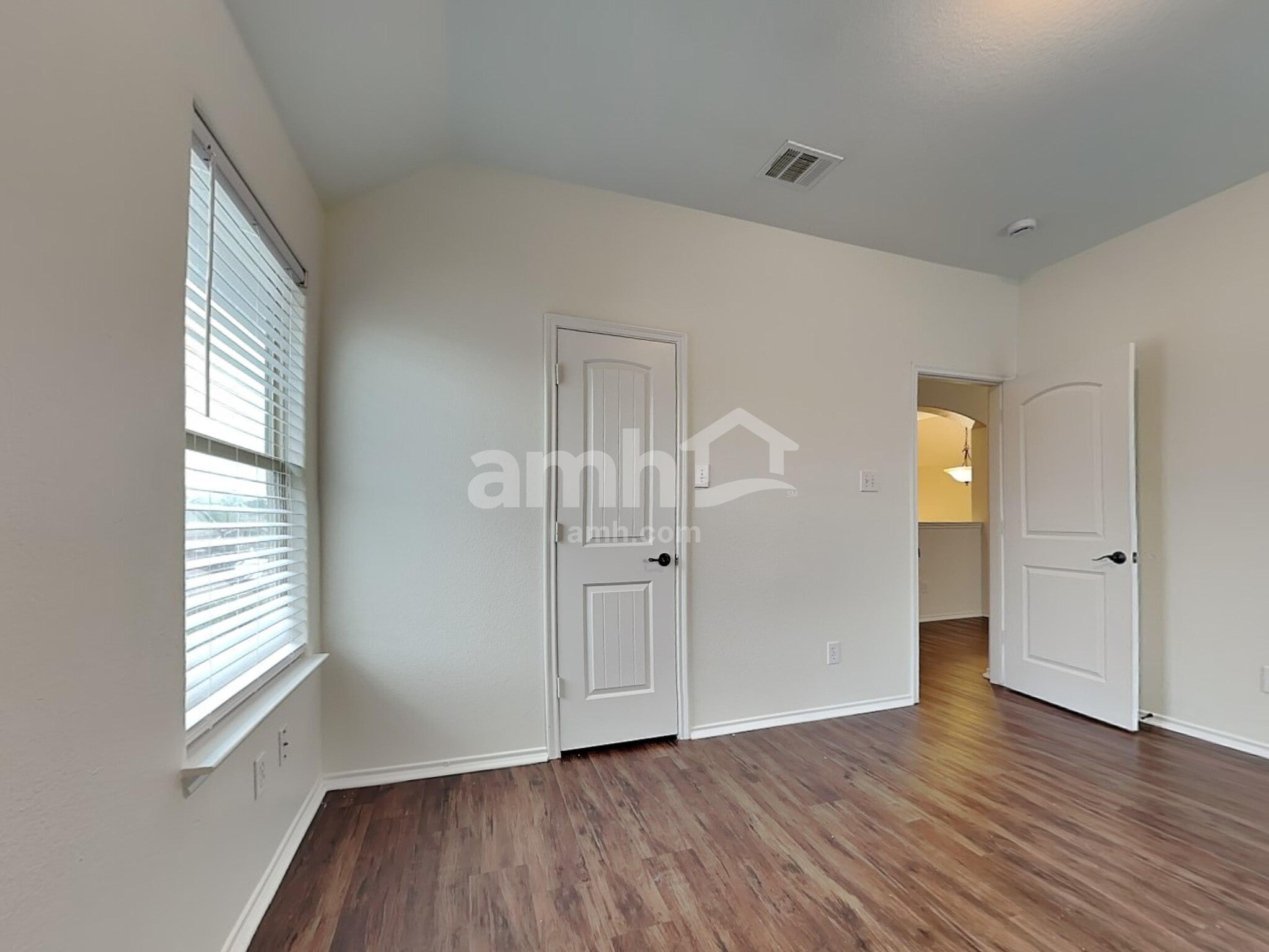 Building Photo - 1083 Carpenter Ct