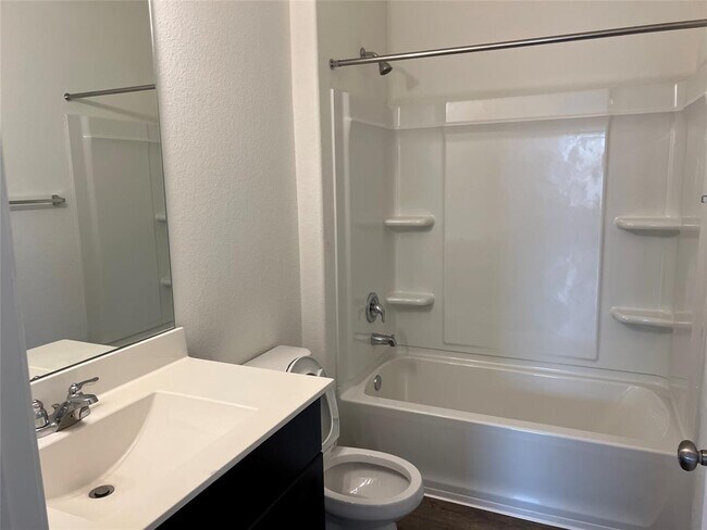 Building Photo - 7501 Ivy Trellis Trl