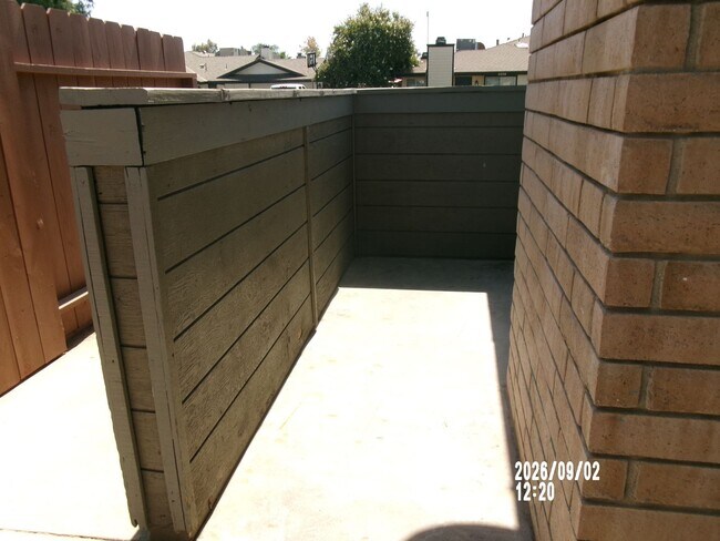 Building Photo - 6811 Klamath Way