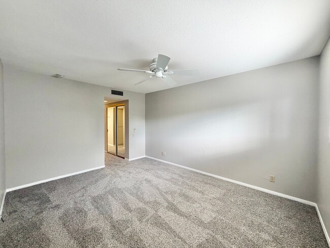 Building Photo - AVAILABLE NOW!! 3 Bedroom 2 Bathroom Condo in Palm Springs!