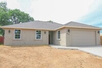 Building Photo - Newly Constructed 3 Bedroom Home!
