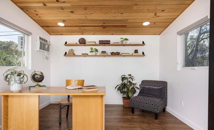 Building Photo - 3270 Hermanos St