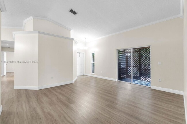 Building Photo - 14761 SW 156th Ave