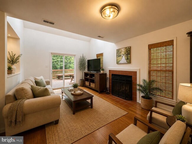 Building Photo - 2819 Otsego Dr