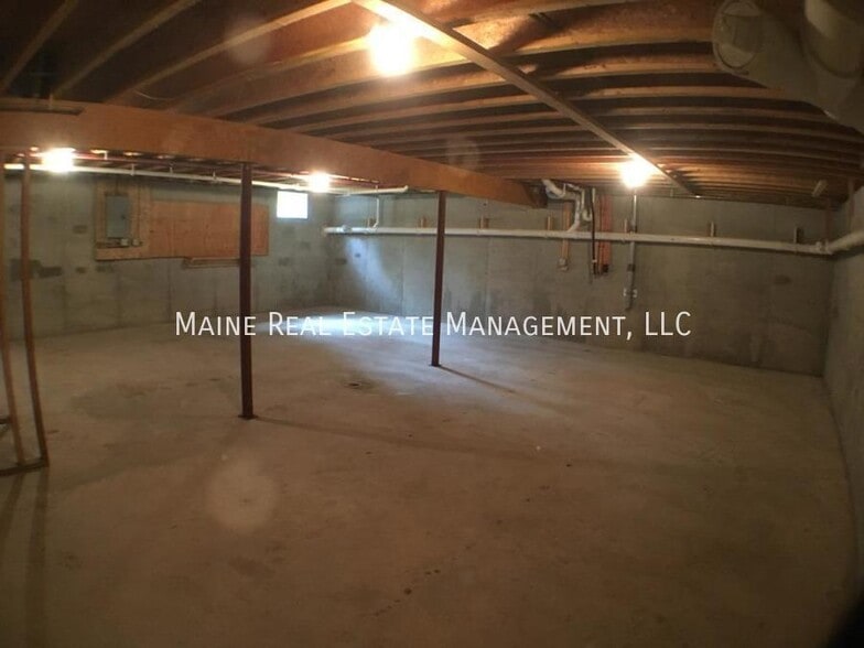 Building Photo - 706 Fuller Rd
