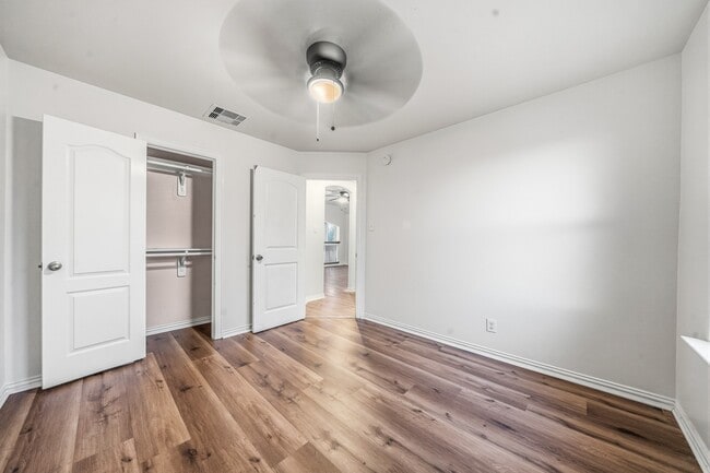 Building Photo - 2403 Summers Glen Ct