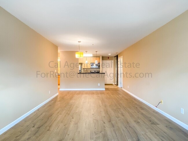 Primary Photo - 6400 Christie Ave