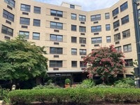 Building Photo - Fantastic Studio in Adams Morgan - Utilities Included - Available Now!