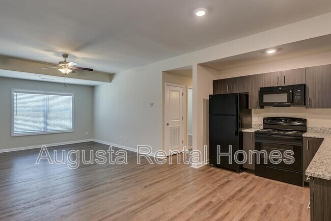 Building Photo - 2509 Otter Run