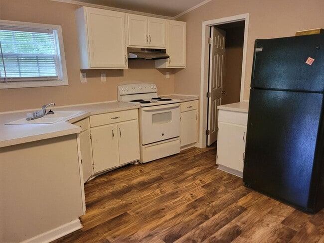 Building Photo - 4079 Acorn Dr