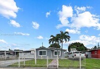 Building Photo - 3 bedroom in Hialeah FL 33010
