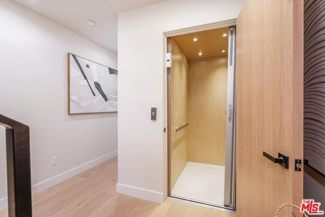 Building Photo - 11653 Missouri Ave