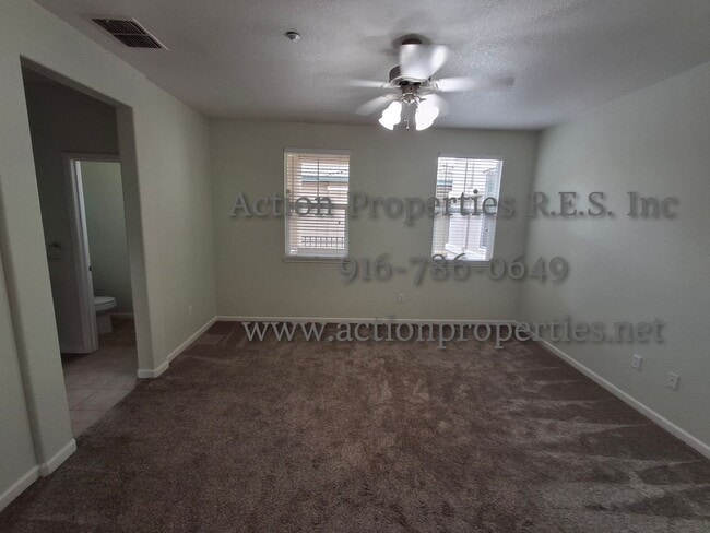 Building Photo - 2308 Las Palomas Loop