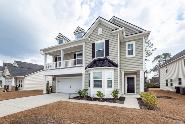 Building Photo - 4 Bedroom, 2.5 Bathroom Home in Cane Bay Plantation - Summerville
