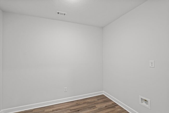 Building Photo - 7320 Paisley Cir