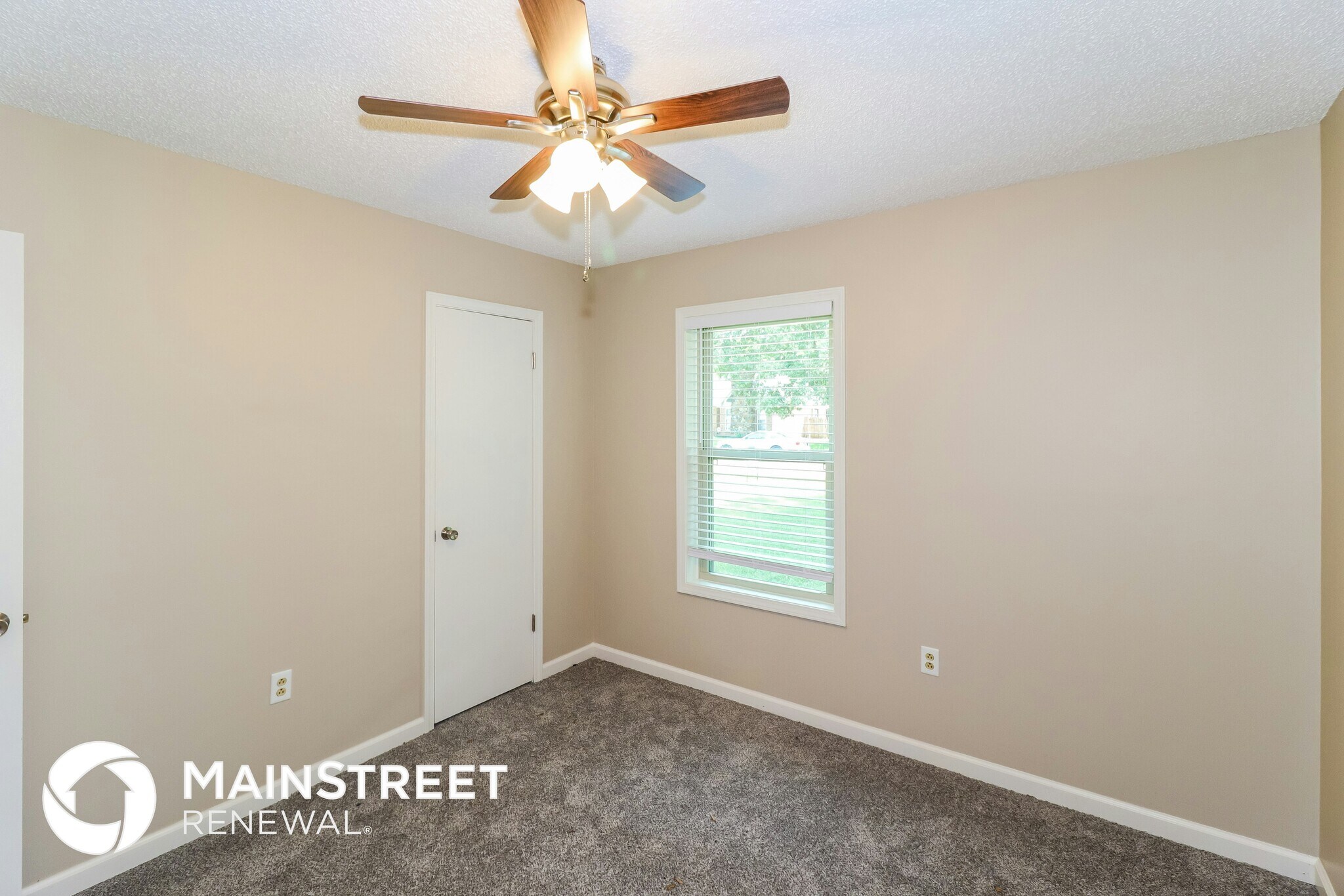 Building Photo - 5829 Lake Port Dr