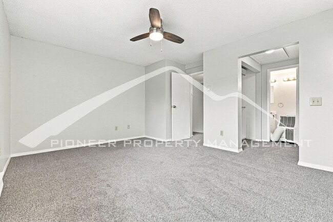 Building Photo - 7885 Barbara Ann Dr