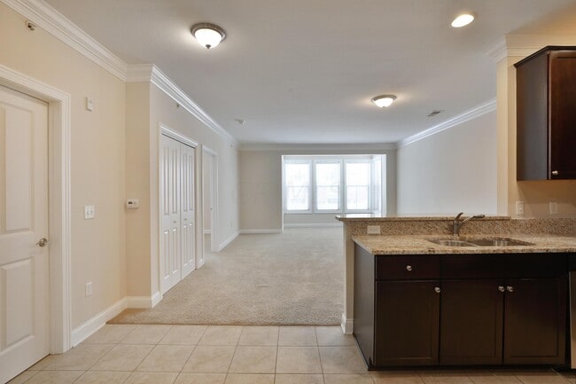 Building Photo - 960 Perry St