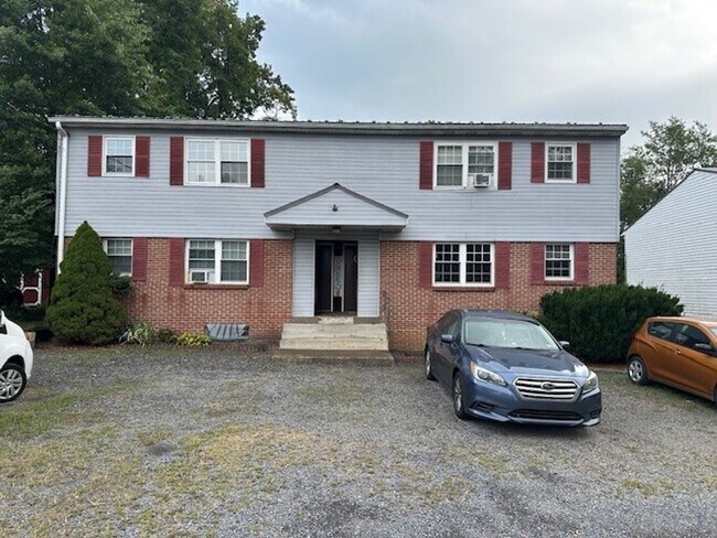Primary Photo - 696 Walborn Rd