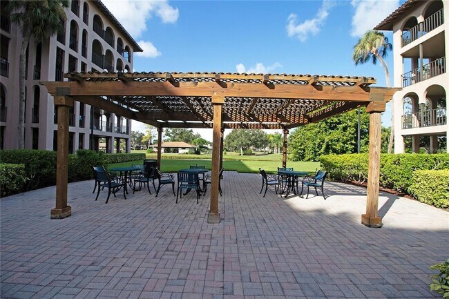 Building Photo - 6150 Gulfport Blvd S