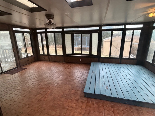 Building Photo - 2215 De Carlin Dr