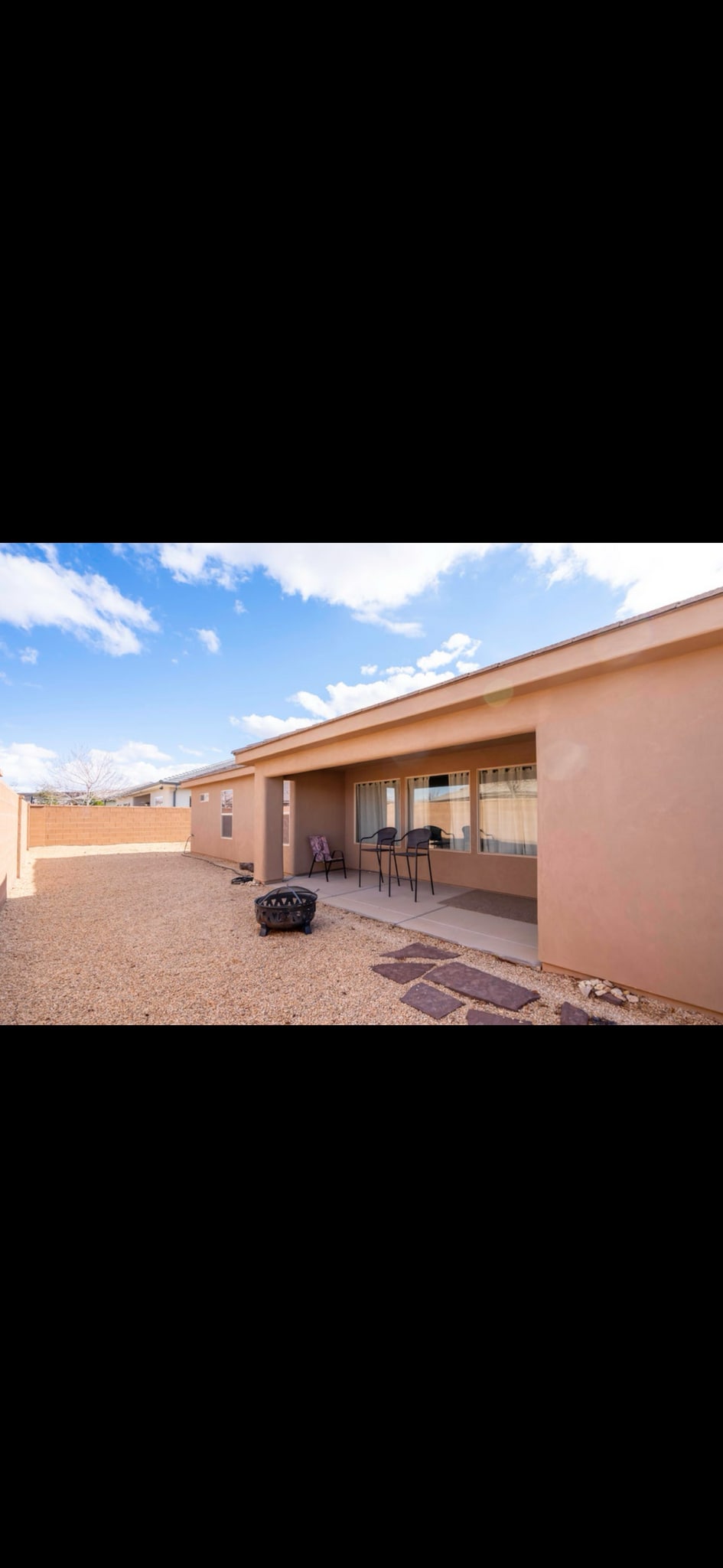 Building Photo - 3011 E Crimson Ridge Dr