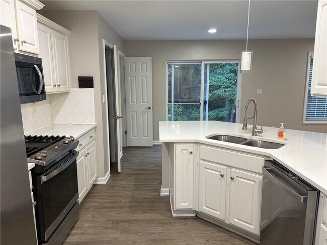 Building Photo - 1105 Trumpet Vine Ct SE