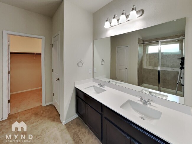 Building Photo - 20216 Boggy Ford Rd