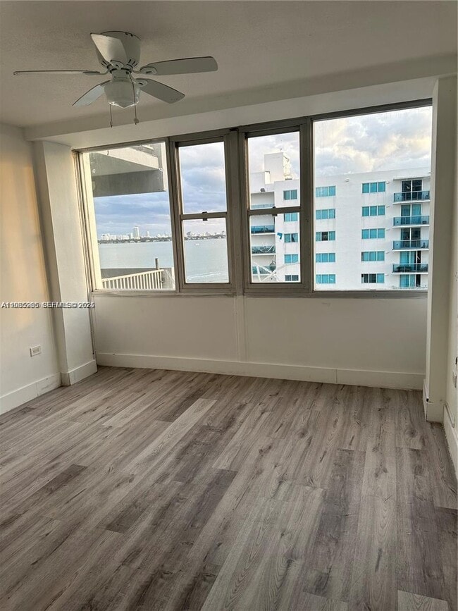 Building Photo - 7545 E Treasure Dr