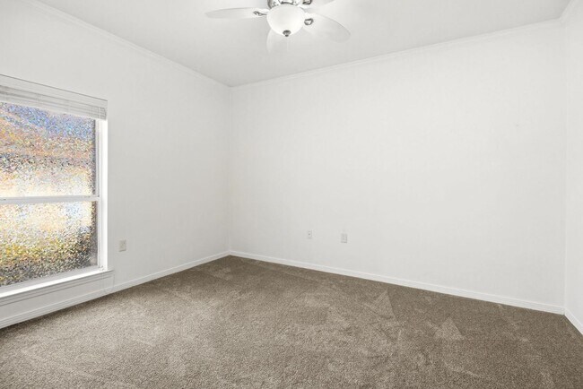 Building Photo - 83 Lake Lorraine Cir
