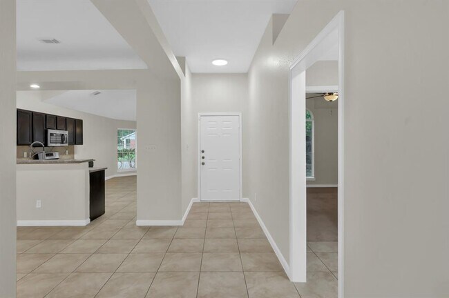 Building Photo - 22727 Bridgewater Dr
