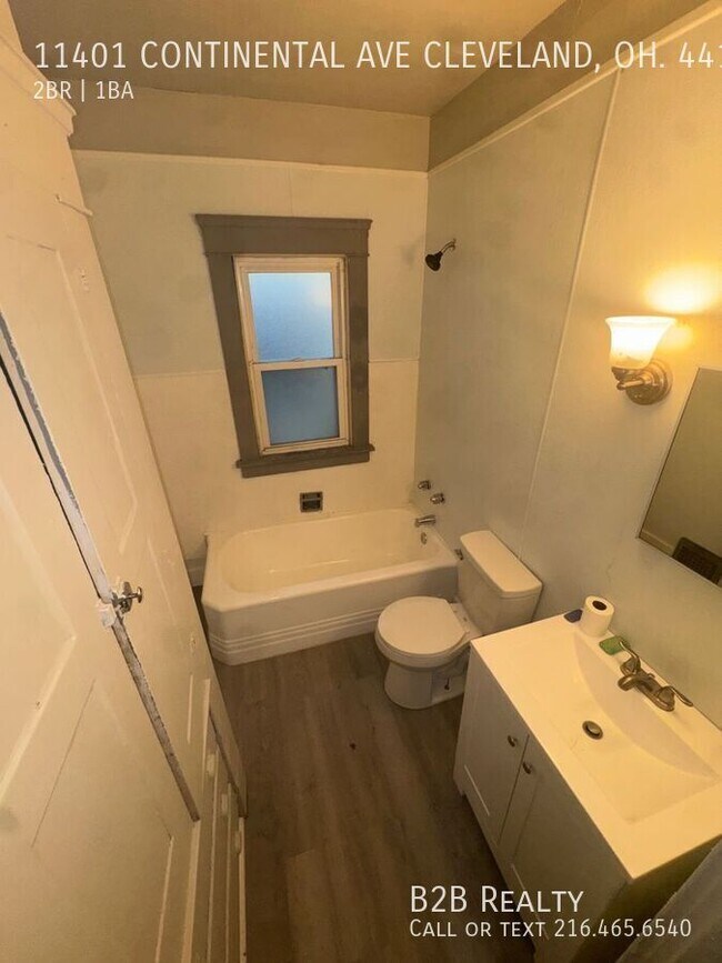 Building Photo - 11401 Continental Ave