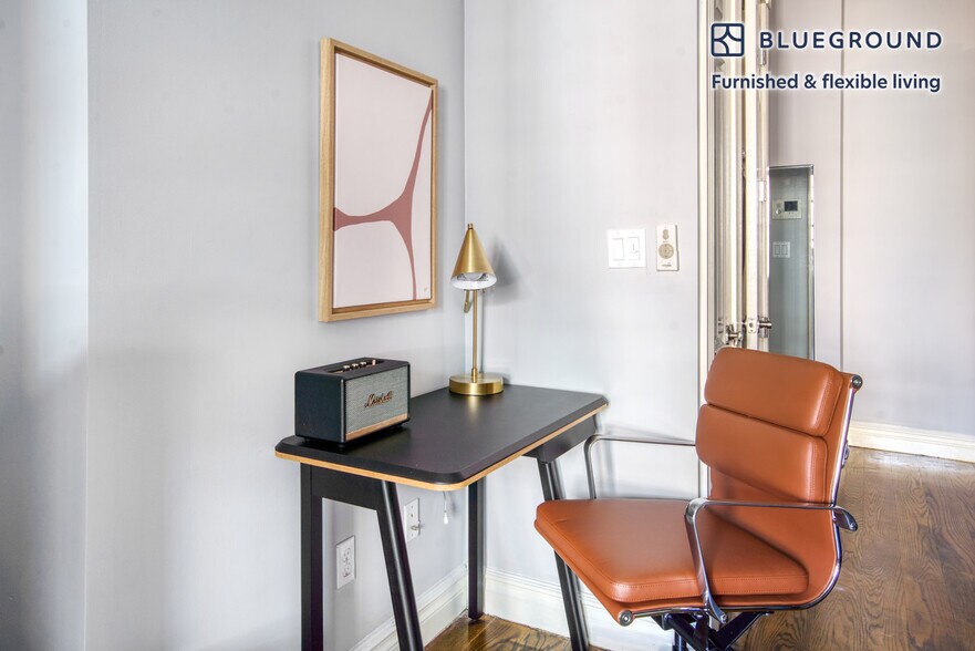 Building Photo - 234 E 14th St