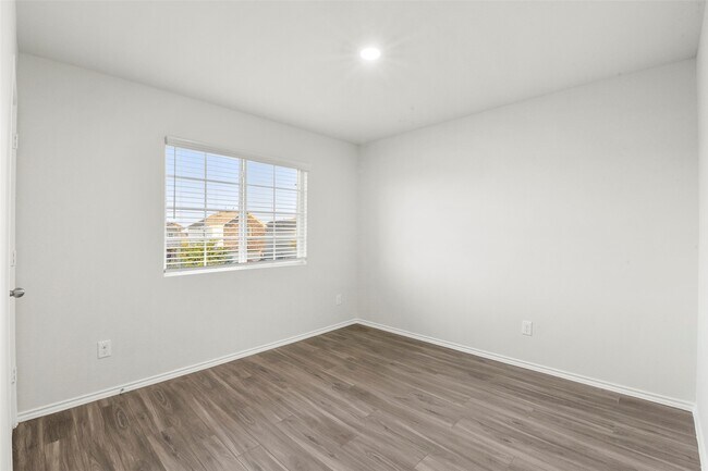 Building Photo - 17135 Hailey Harbor Dr
