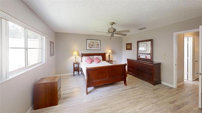Building Photo - 8430 SW 90th Ln