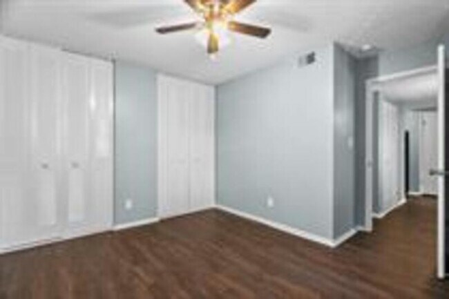 Building Photo - 1 NW O'Brien Rd