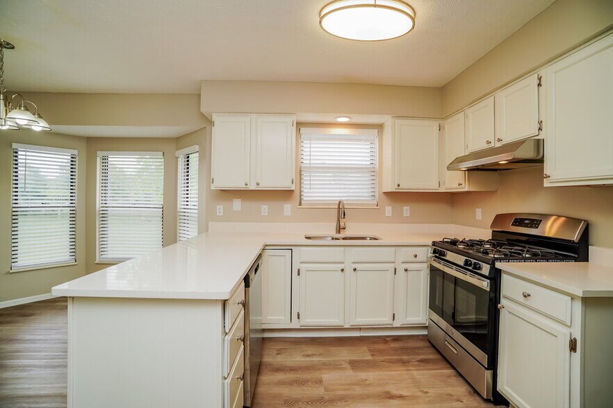 Building Photo - 3444 Trentshire Dr