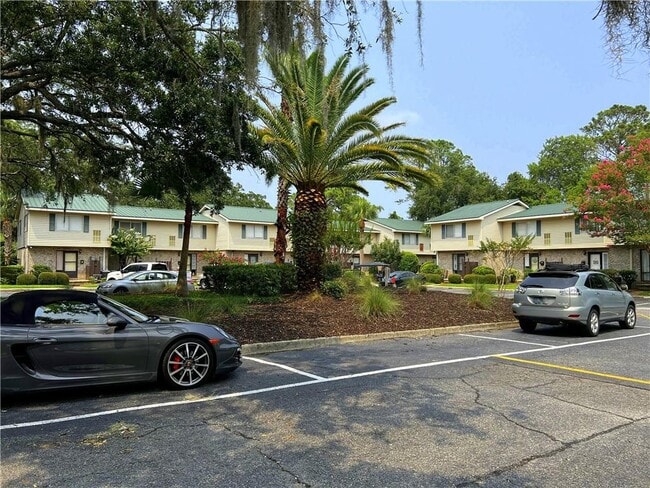 Building Photo - 1500 Demere Rd