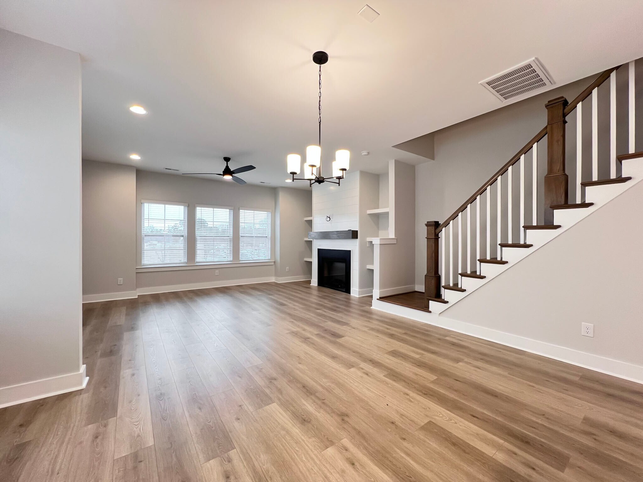 Building Photo - 8520 Silsbee Dr