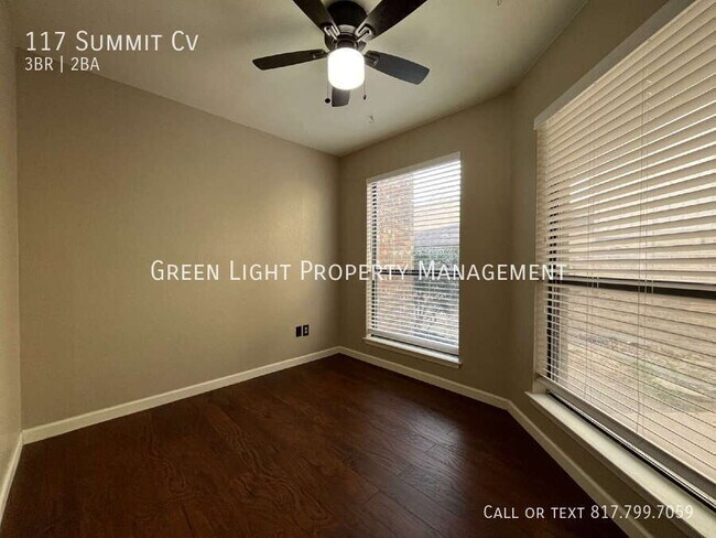 Building Photo - 117 Summit Cove