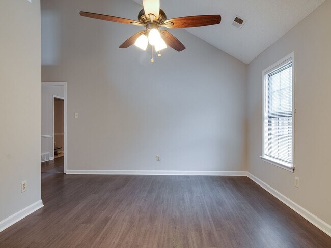 Building Photo - Spacious 3BR/2BA Bartlett rental home in GREAT location!