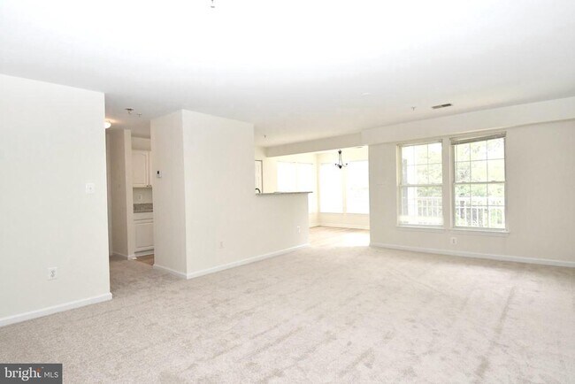 Building Photo - 7514 Snowpea Ct
