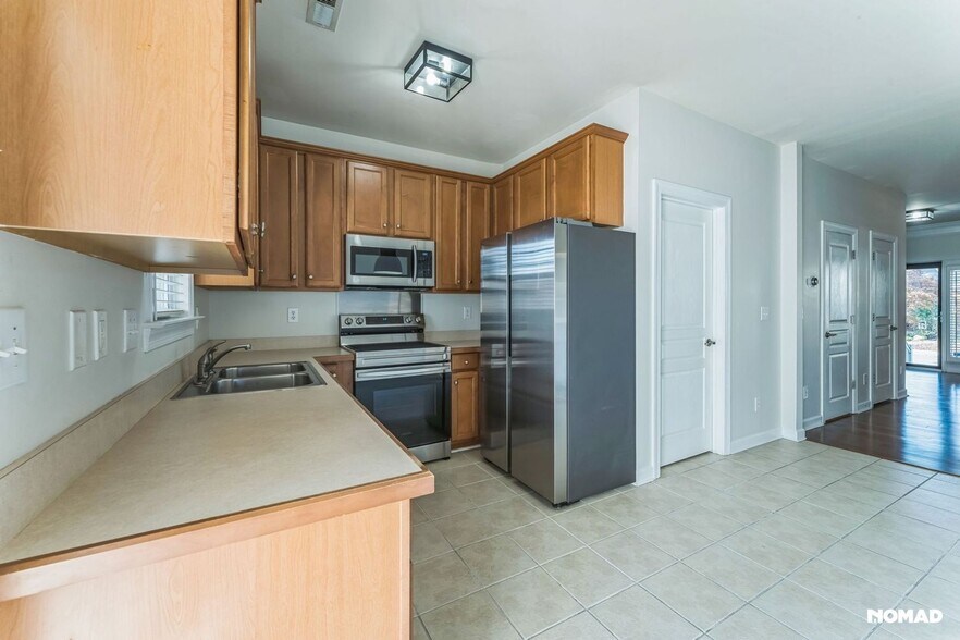 Building Photo - 1006 Trigger Dr