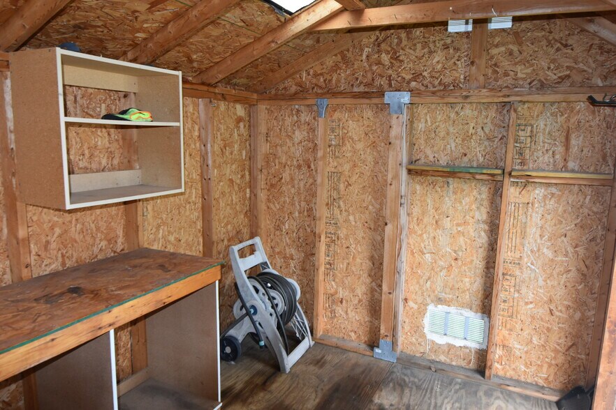 Building Photo - 4824 Weybridge Ln