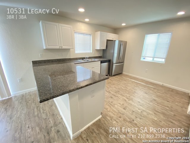Building Photo - 10531 Legacy Cv