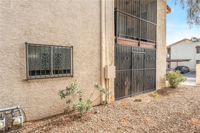 Building Photo - 4441 Rich Dr