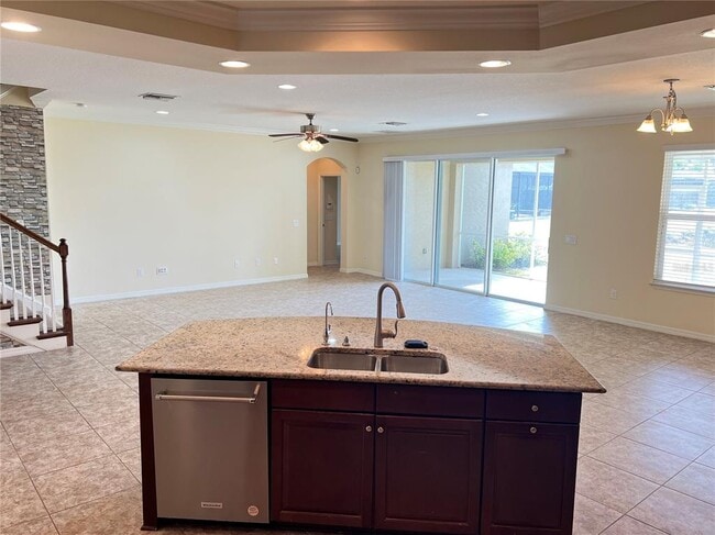 Building Photo - 5753 Hydrangea Cir