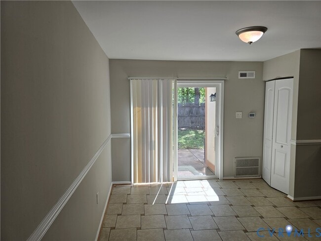 Building Photo - 757 Pleasant St