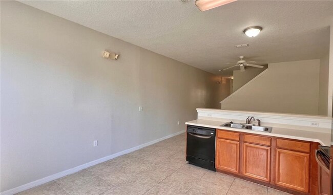 Building Photo - 5318 Paradise Cay Cir