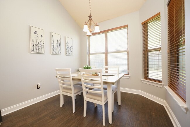 Building Photo - Charming 3-Bedroom Home in Peaceful Cul-de...